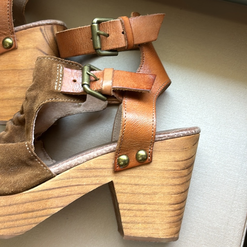 Free People brown suede leather ankle  straps clog  3 1/2 inch heel size 37 - Picture 3 of 6
